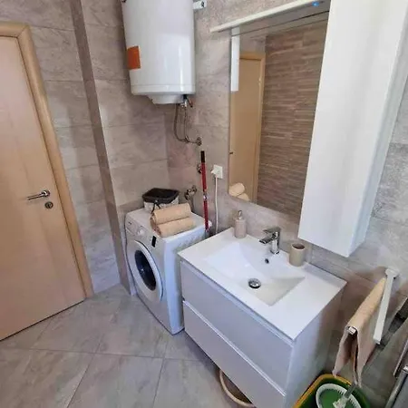 Zoran Brand New Apartment-garden * מאנדרה