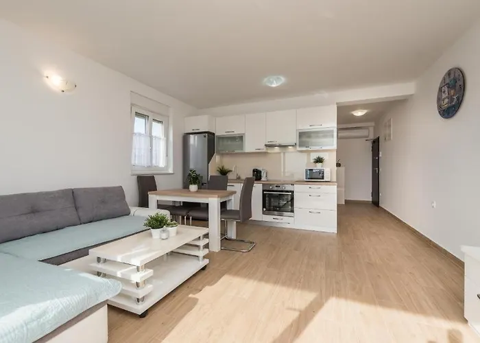 Zoran Brand New Apartment-garden Apartman *