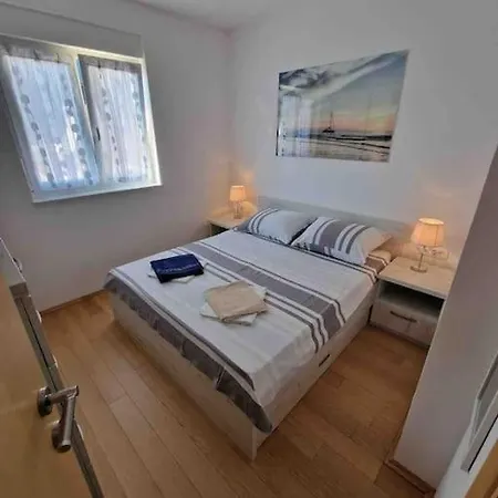 아파트 Zoran Brand New Apartment-garden 만드레