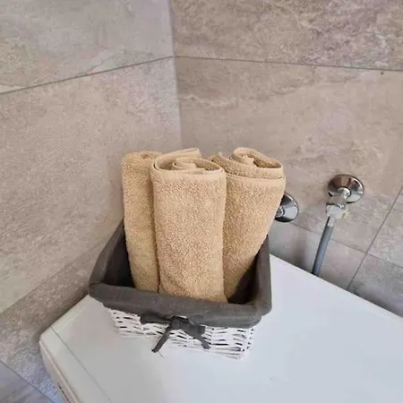 Zoran Brand New Apartment-garden 아파트 만드레