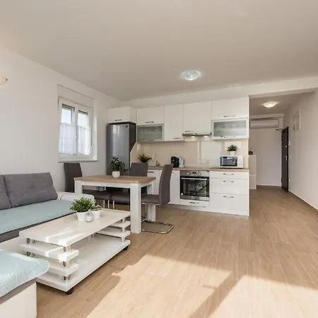 Zoran Brand New Apartment-garden Apartment *
