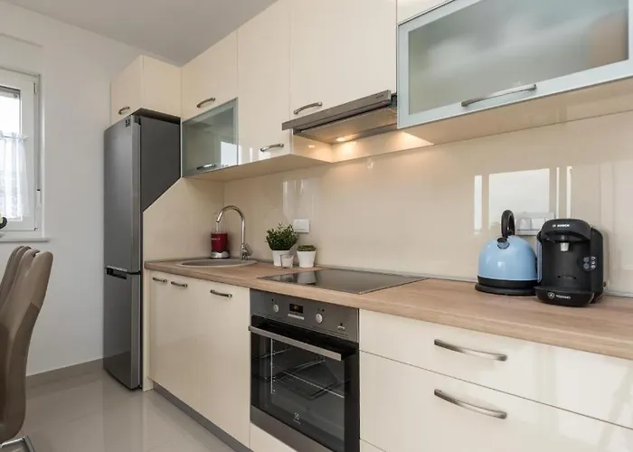 Zoran Brand New Apartment-garden Lejlighed Mandre